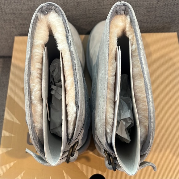 UGG Remora w/Ash size 8 - Picture 3 of 12